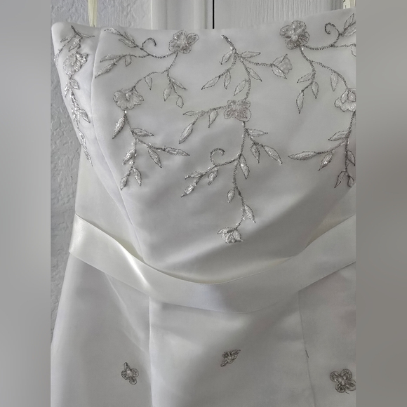 David's bridal Galina bridal gown - Picture 7 of 13